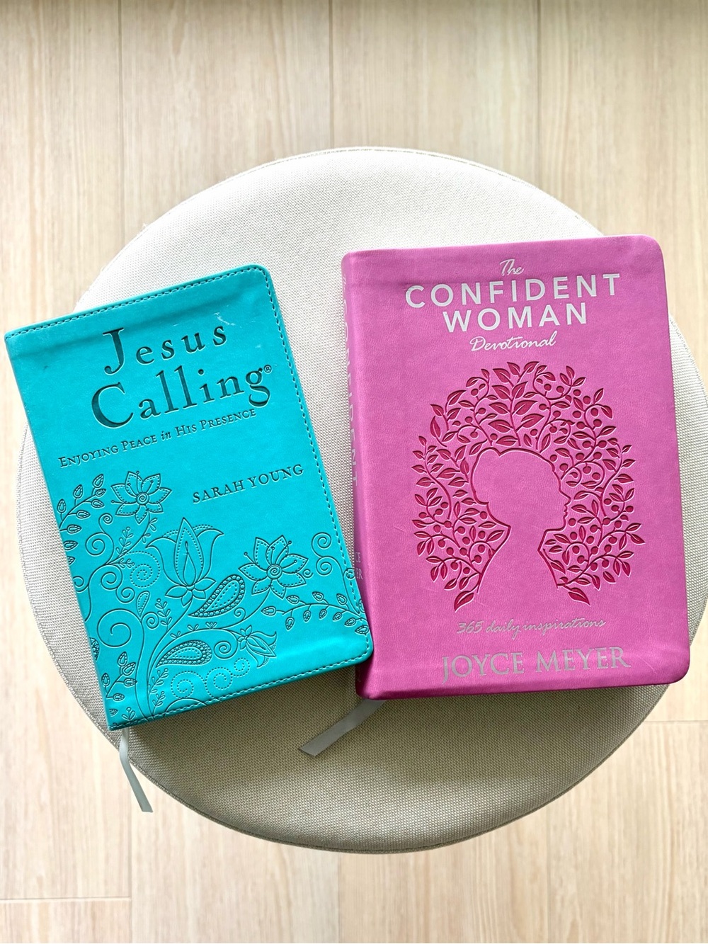 Jesus Calling & Confident Woman Devotional Book Set